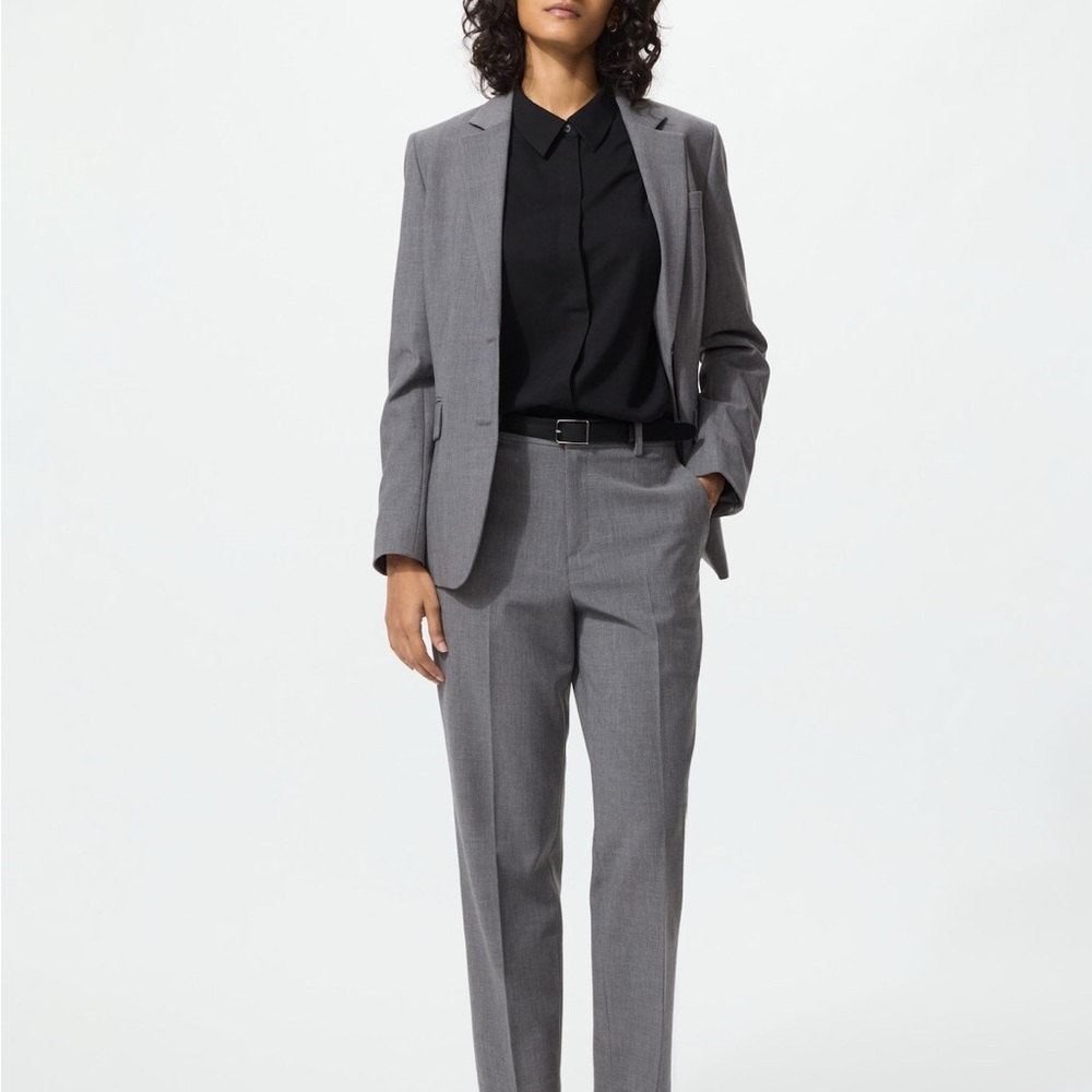 Uniqlo Drak Gray Women's Smart Pants S (26-27 inch waist)